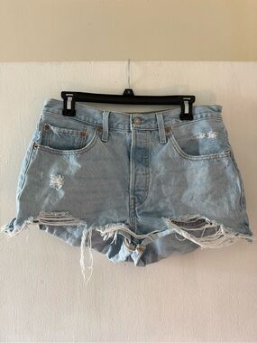 Levi 501s High Rise Distressed Jean Shorts Size 30